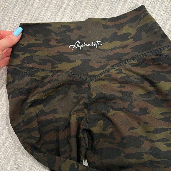 Alphalete Camo Leggings & Sports Bra Set - Olive Green Black - Picture 4 of 10